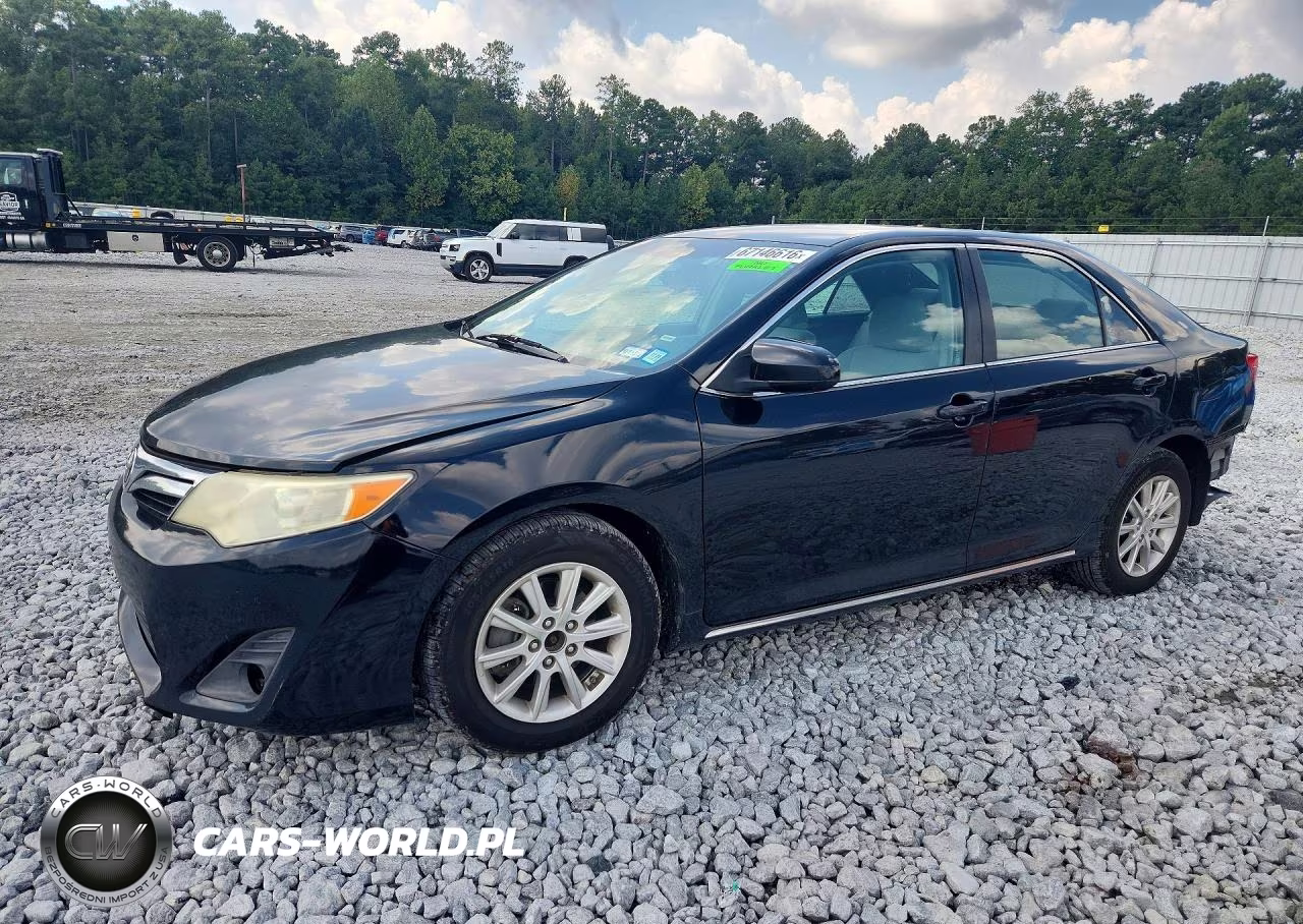 2012 Toyota Camry Le – zdjęcie 1 z 13