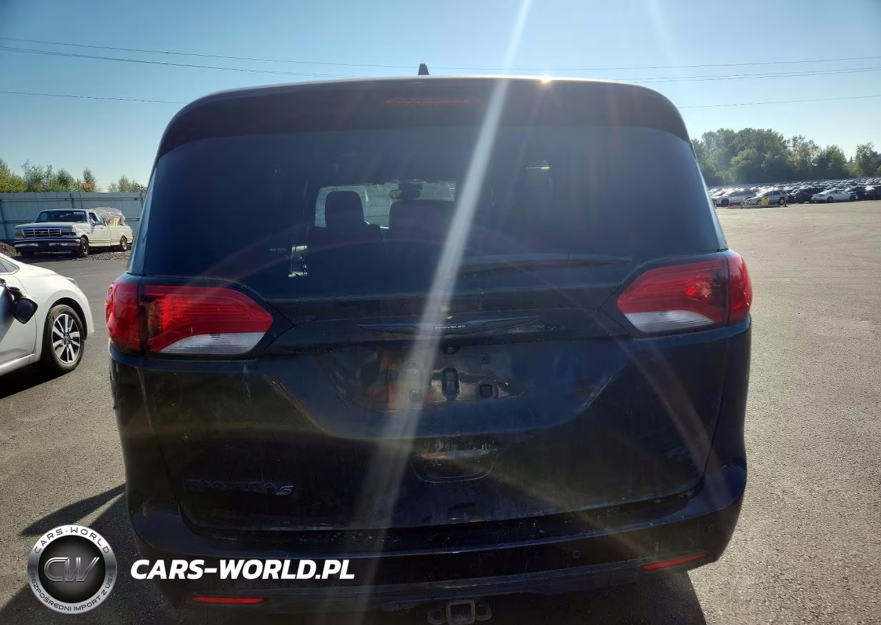 2020 Chrysler Pacifica Touring L VIN:2C4RC3BG0LR263674 - 6