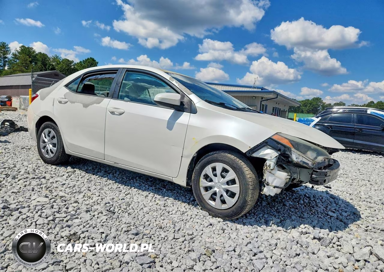 2015 Toyota Corolla Le Eco VIN:5YFBPRHE1FP187997 - 4