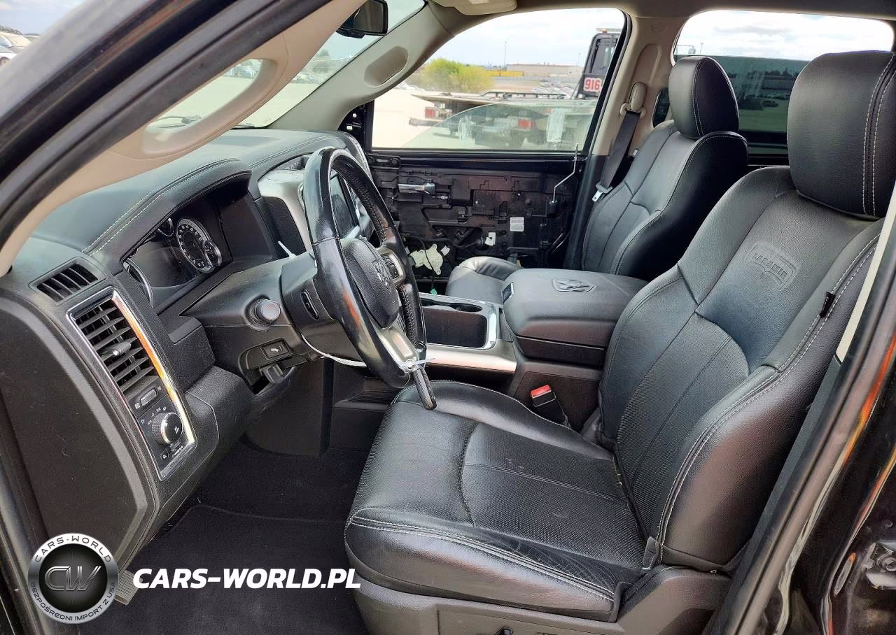 2018 Ram 1500 Laramie VIN:1C6RR7NM8JS230528 - 7