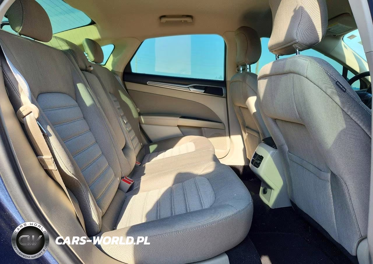 2019 Ford Fusion Se VIN:3FA6P0H76KR209825 - 10