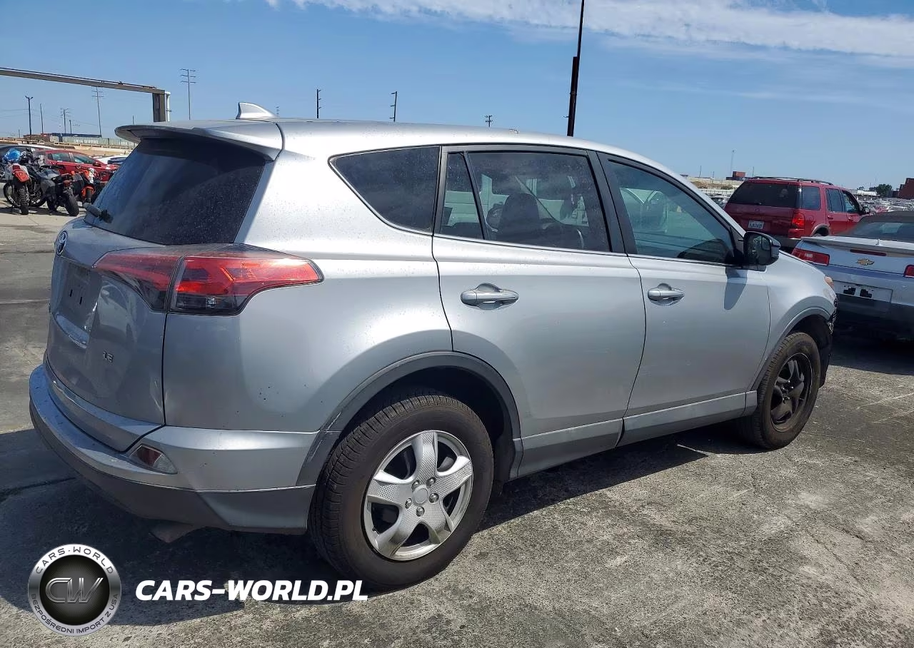 2018 Toyota Rav4 Le VIN:2T3ZFREV4JW474884 - 3