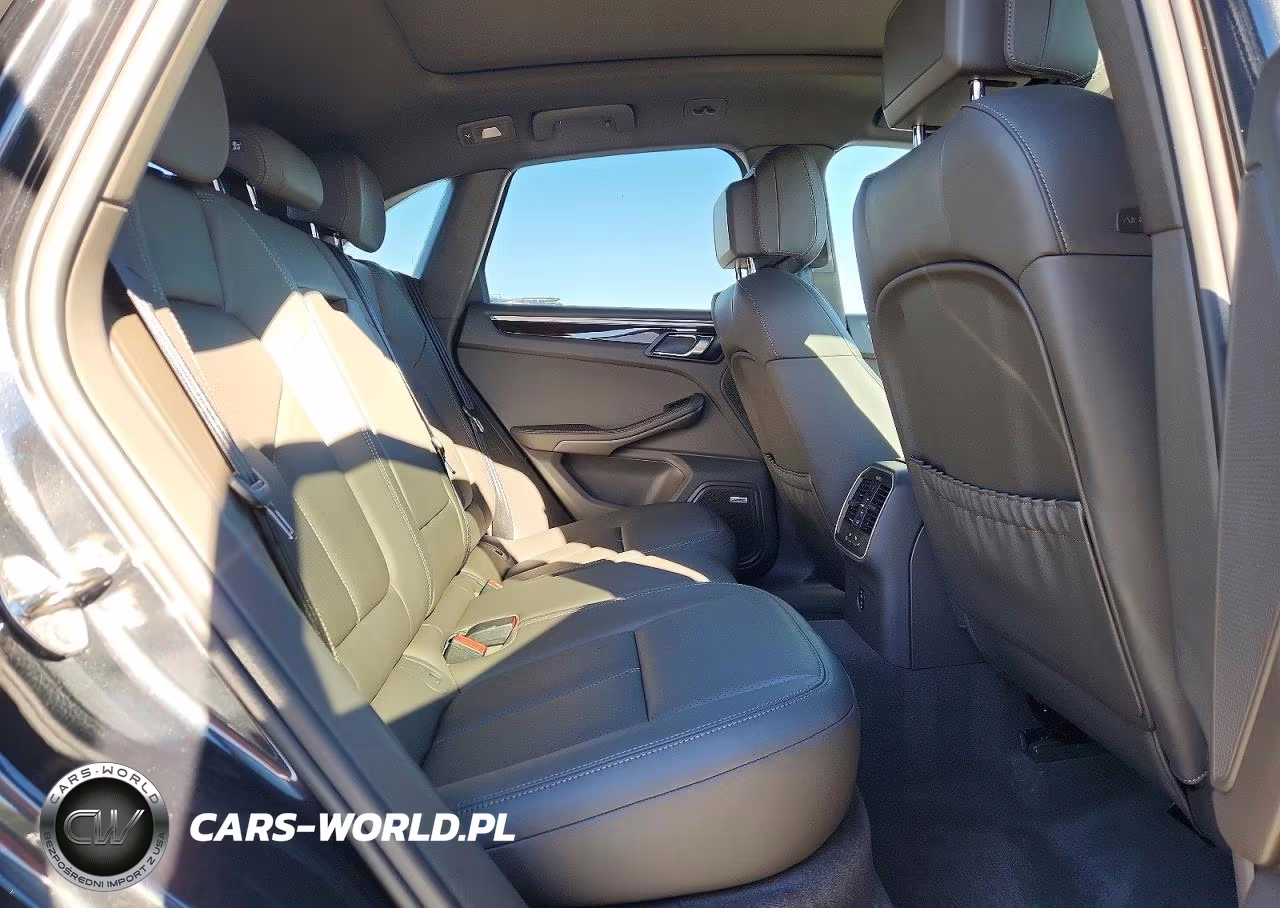 2020 Porsche Macan VIN:WP1AA2A5XLLB07825 - 11