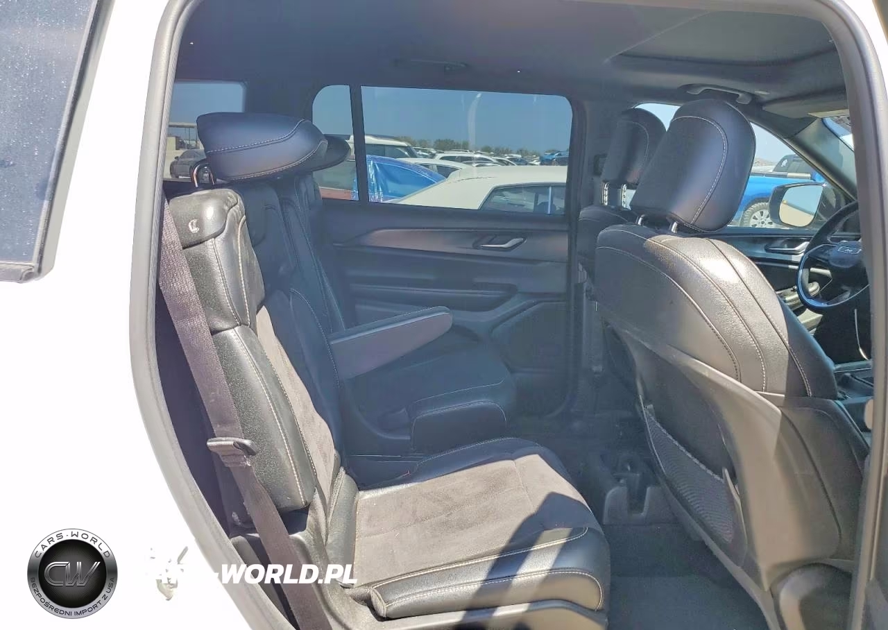 2023 Jeep Grand Cherokee L Laredo VIN:1C4RJJAG2P8891278 - 11