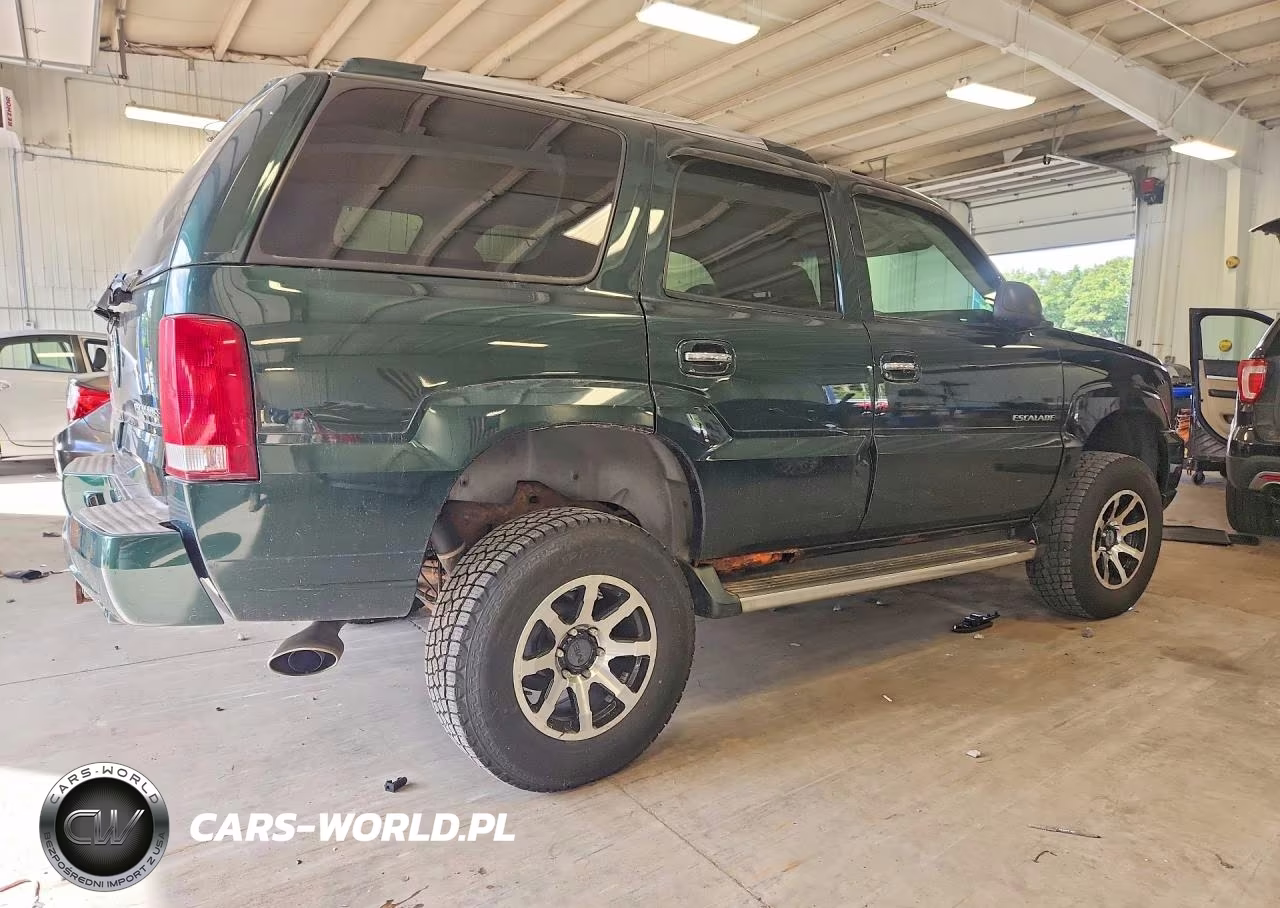 2002 Cadillac Escalade Luxury VIN:1GYEK63NX2R174760 - 3