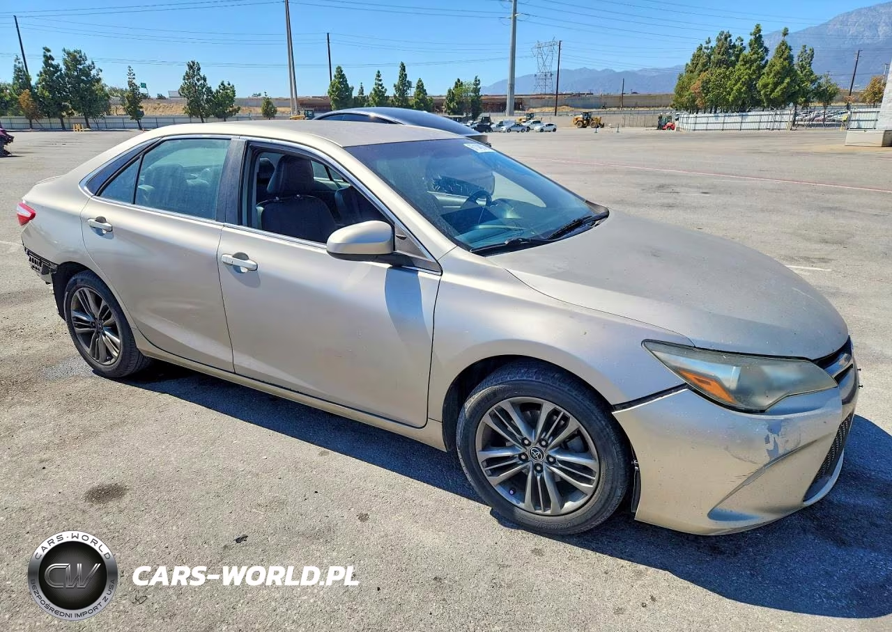 2016 Toyota Camry Se VIN:4T1BF1FKXGU161931 - 4