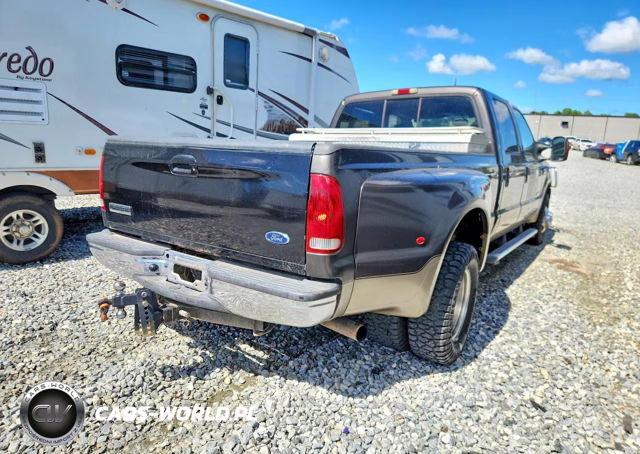 2005 Ford F350 Super Duty VIN:1FTWW32P35EA47196 - 3