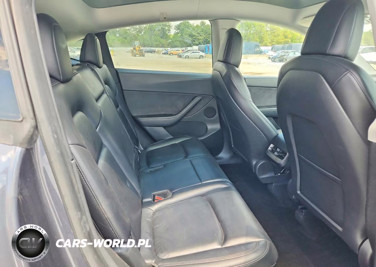 2021 Tesla Model Y VIN:5YJYGAEE1MF243204 - 11