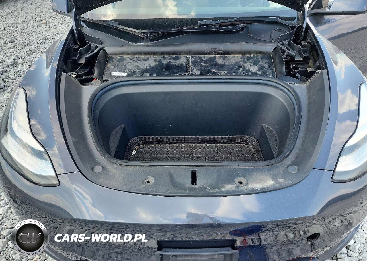 2021 Tesla Model Y VIN:5YJYGAEE1MF243204 - 12
