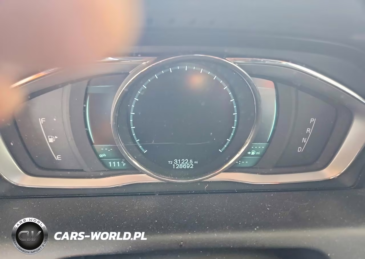 2015 Volvo Xc60 T6 Platinum VIN:YV449MDD8F2562895 - 9