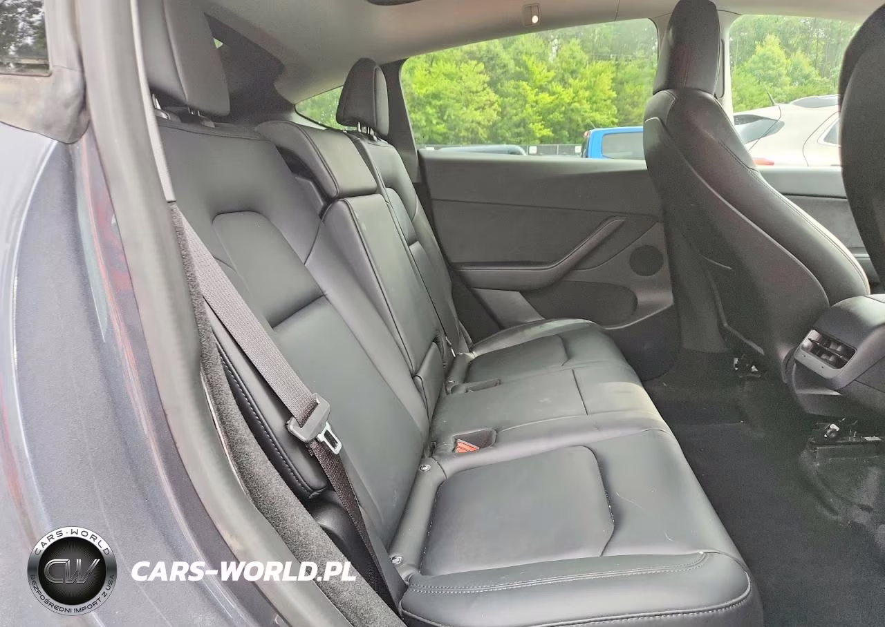 2022 Tesla Model Y VIN:7SAYGDEE1NA002973 - 10