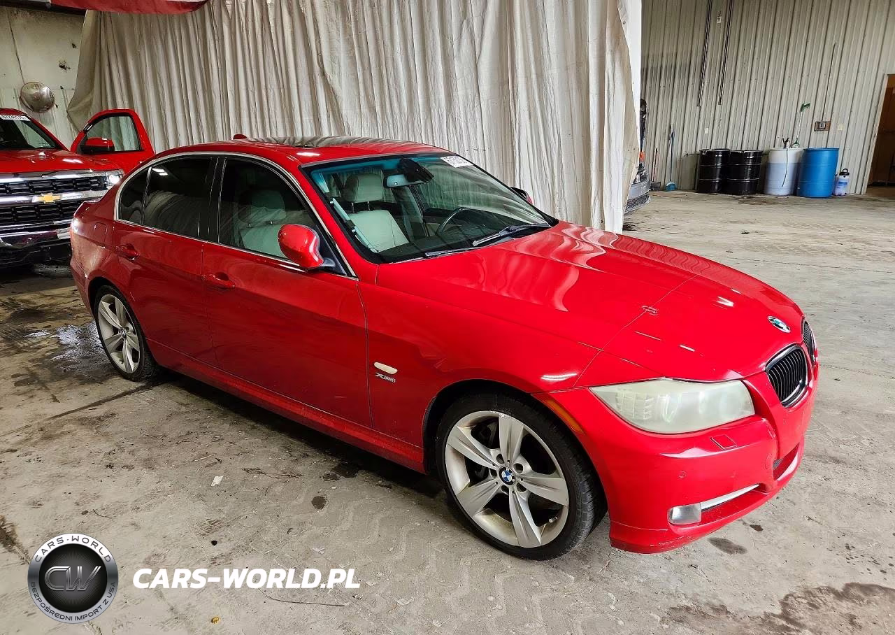 2011 BMW 335 Xi VIN:WBAPL5C57BA742528 - 4
