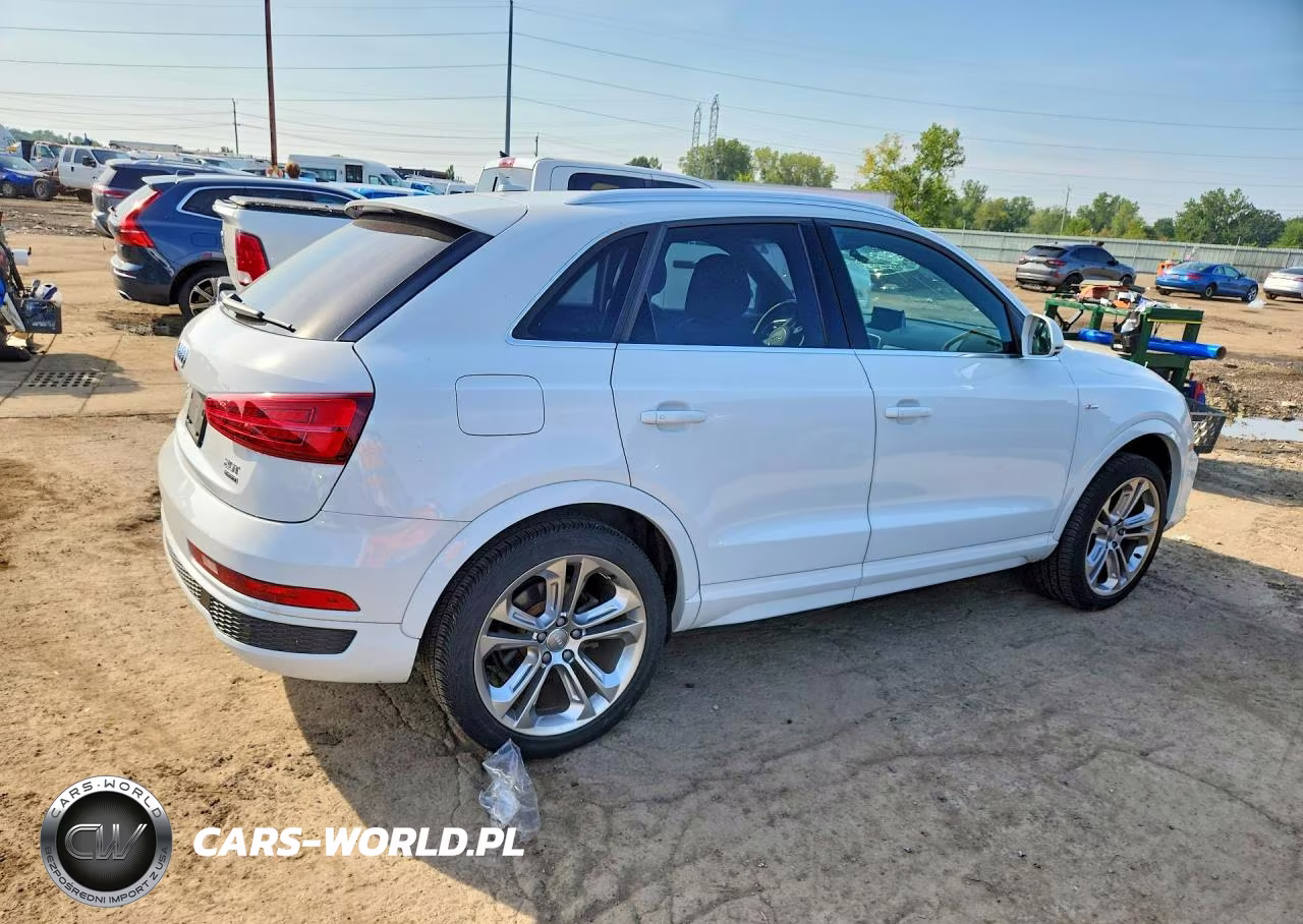 2018 Audi Q3 Premium Plus VIN:WA1JCCFS4JR032494 - 3