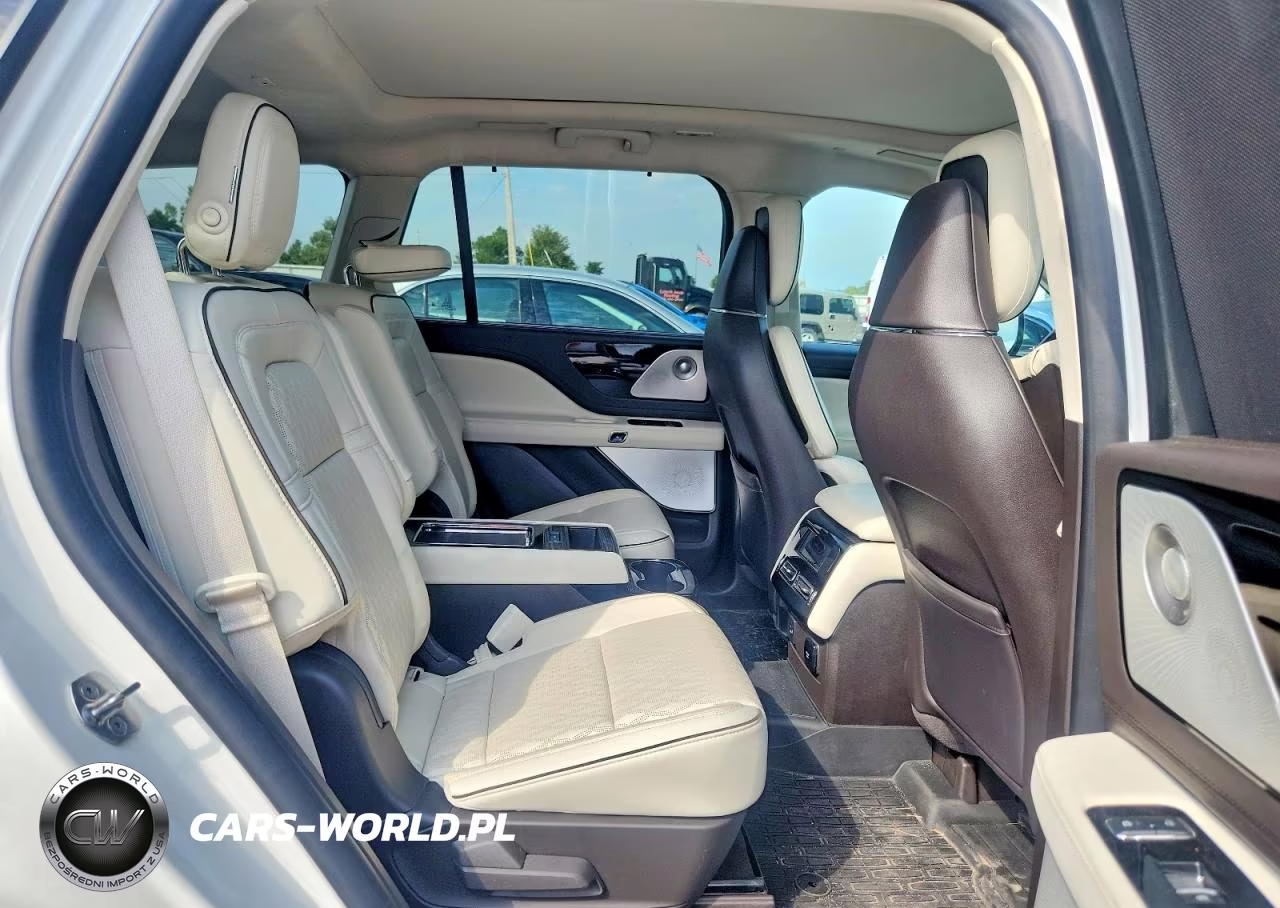 2020 Lincoln Aviator Black Label VIN:5LM5J9XC9LGL29419 - 11