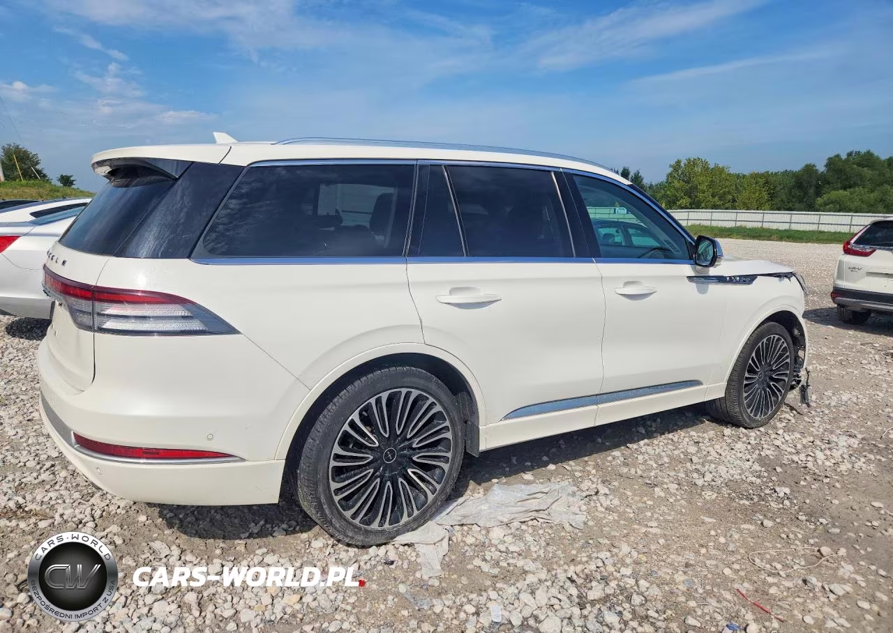 2020 Lincoln Aviator Black Label VIN:5LM5J9XC9LGL29419 - 3