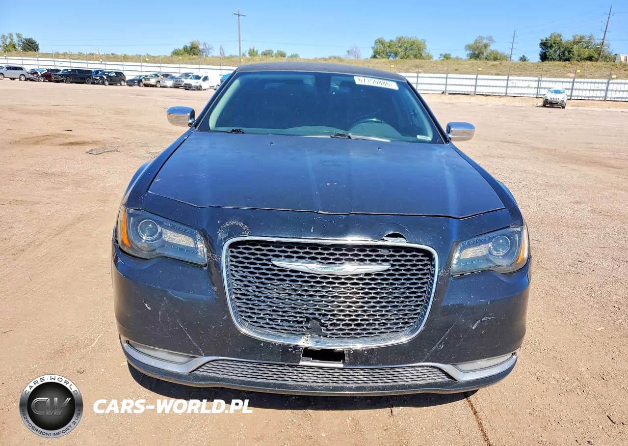 2015 Chrysler 300 Limited VIN:2C3CCAAG2FH802693 - 5