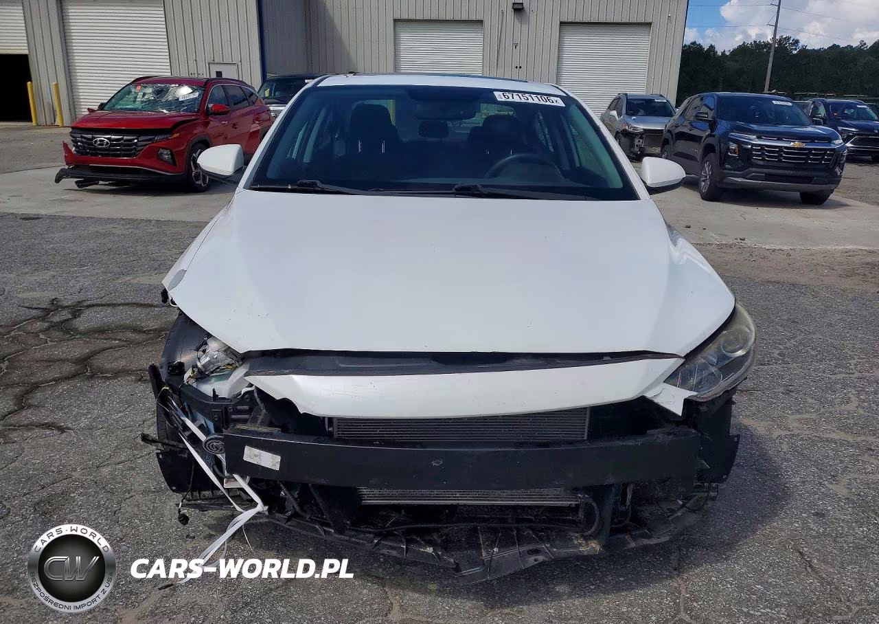 2017 Hyundai Elantra Value Edition VIN:5NPD84LF0HH202708 - 5