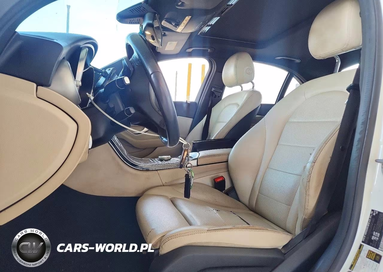2018 Mercedes-Benz C 300 VIN:55SWF4JB5JU238637 - 7
