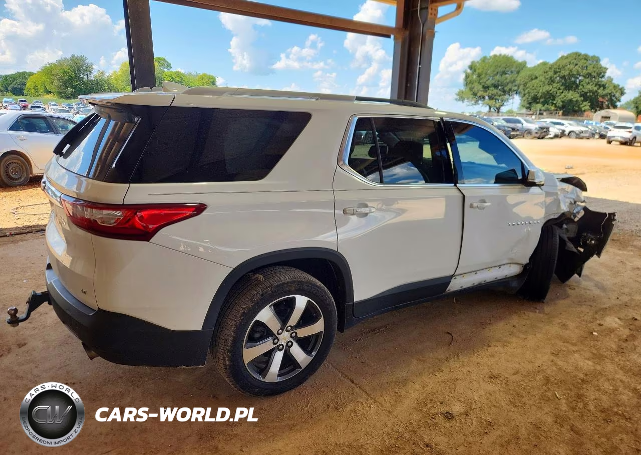 2018 Chevrolet Traverse Lt VIN:1GNERHKW7JJ114706 - 3