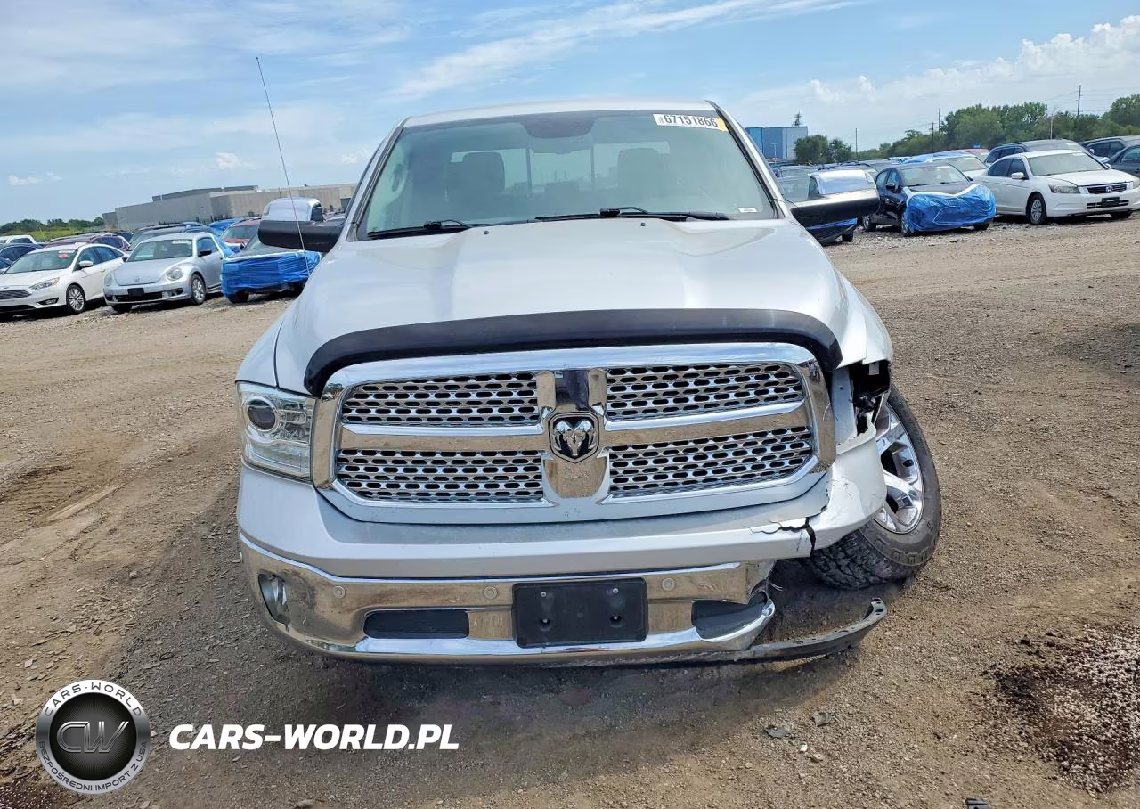 2017 Ram 1500 Laramie VIN:1C6RR7NM5HS882257 - 5