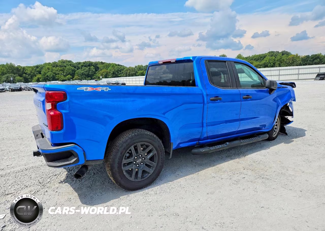 2026 Chevrolet Silverado K1500 Custom VIN:1GCRKBEK7TZ134799 - 3