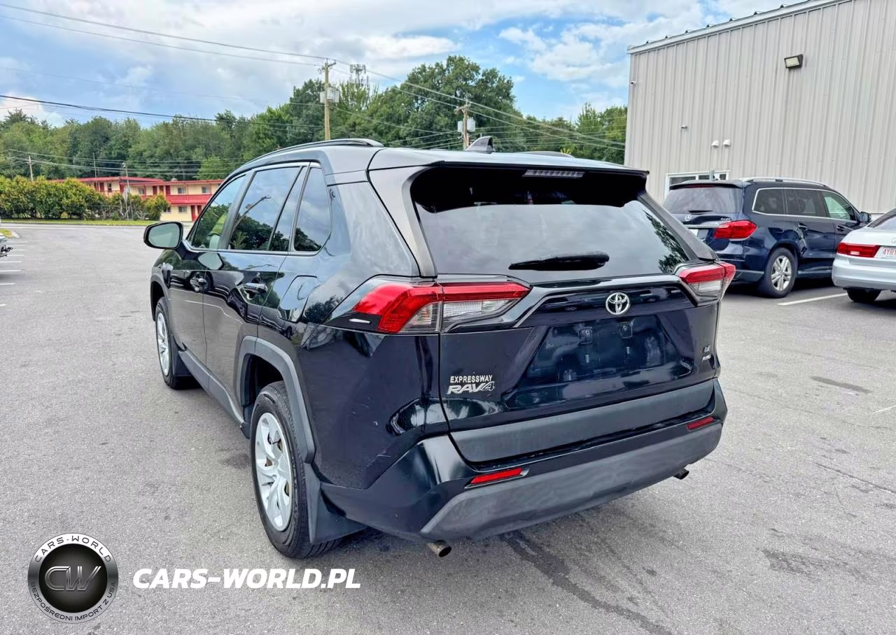 2019 Toyota Rav4 Le VIN:JTMF1RFV2KD047590 - 2