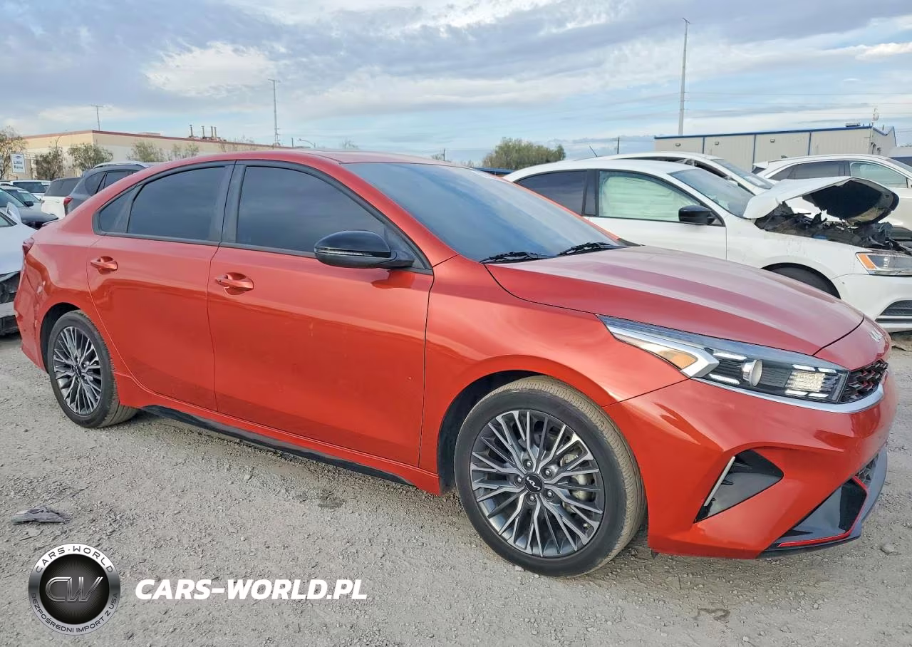 2022 Kia Forte Gt Line VIN:3KPF54AD4NE439995 - 4