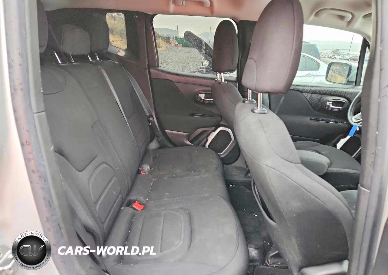 2018 Jeep Renegade Latitude VIN:ZACCJBBB4JPG77133 - 11