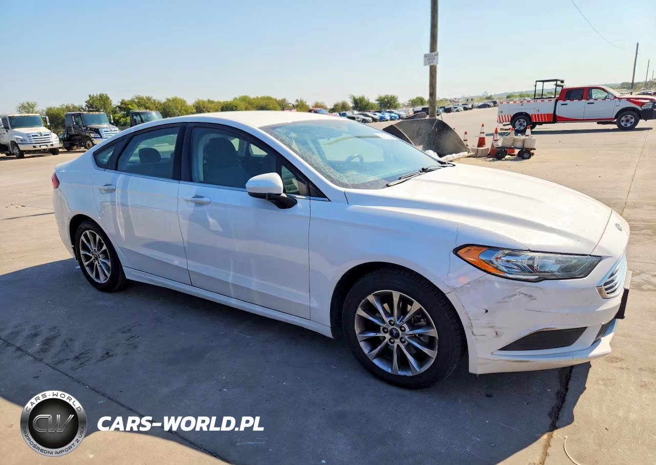2017 Ford Fusion Se VIN:3FA6P0H70HR253814 - 4