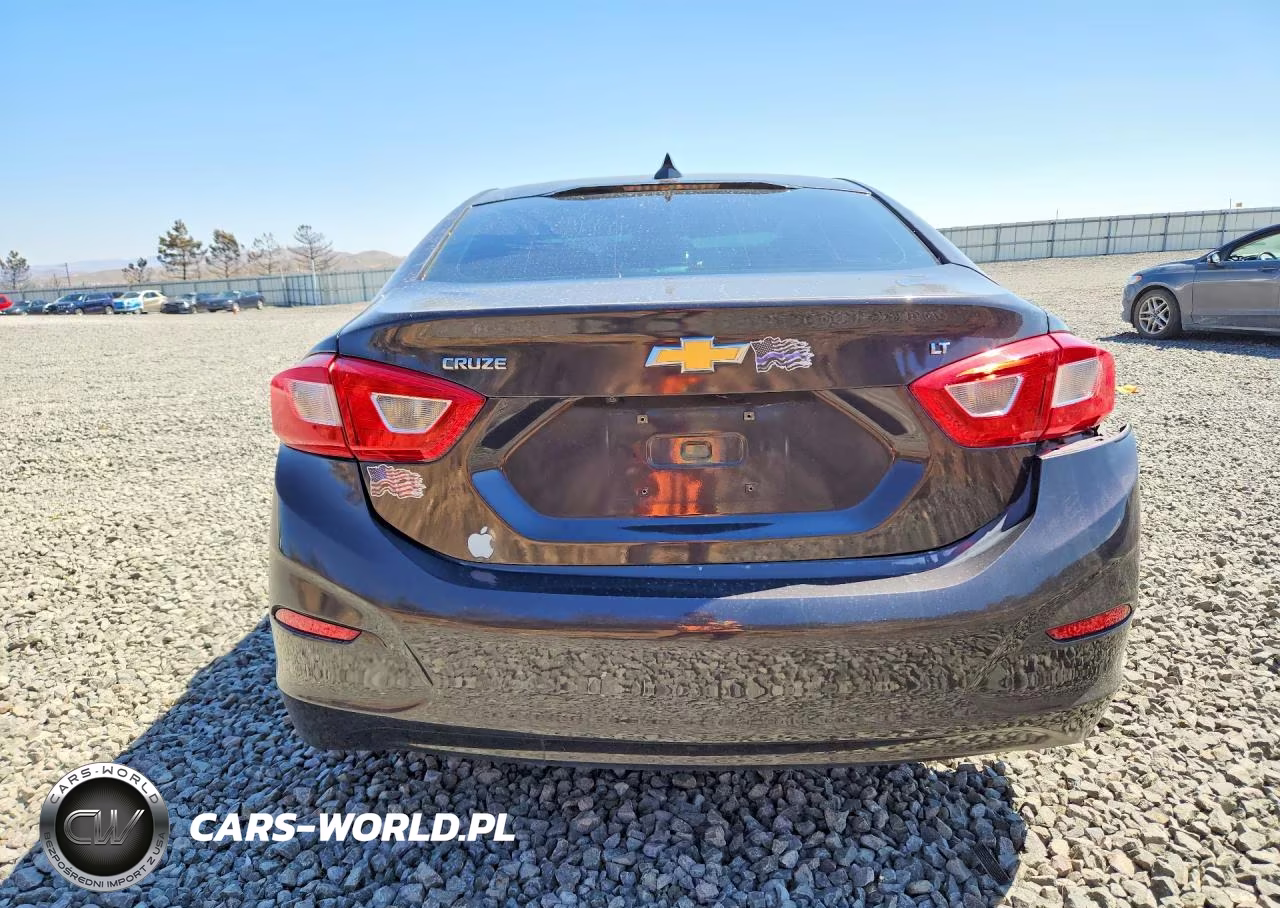 2017 Chevrolet Cruze Lt VIN:1G1BE5SM8H7237001 - 6