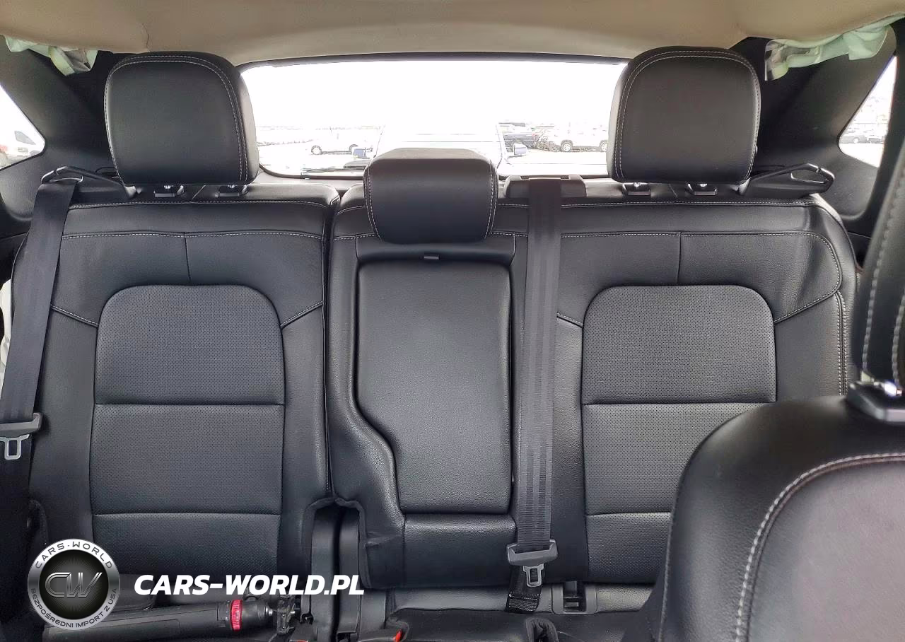 2020 Ford Escape Titanium VIN:1FMCU9DZ5LUA79723 - 10
