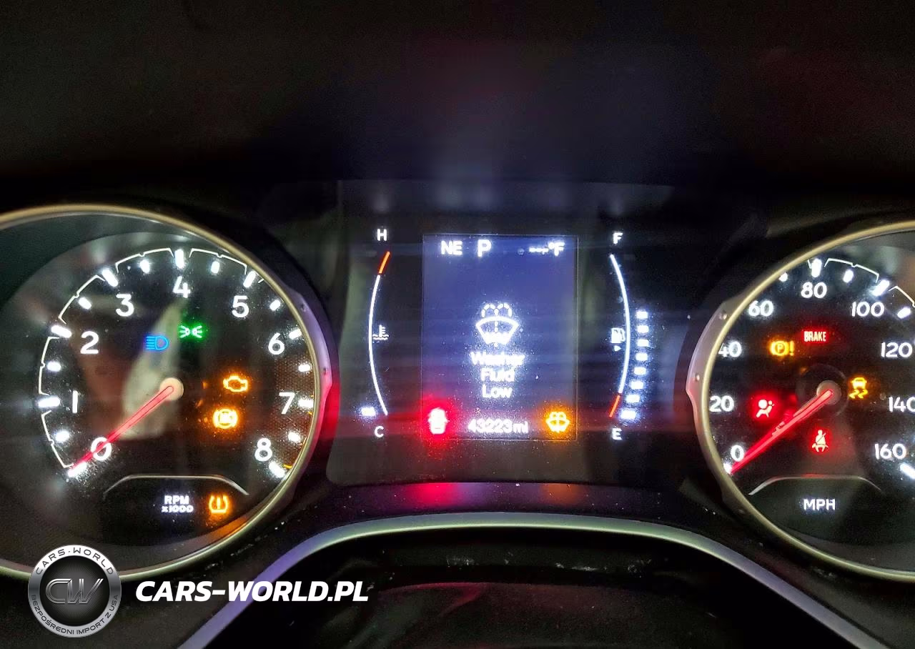 2020 Jeep Compass Latitude VIN:3C4NJDBB7LT229551 - 9