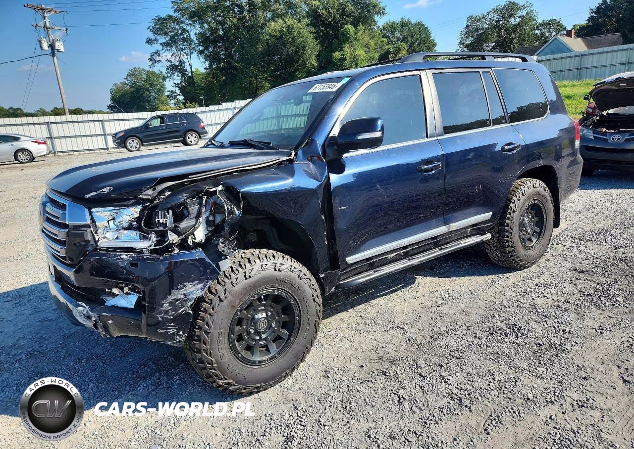 2017 Toyota Land Cruiser Base