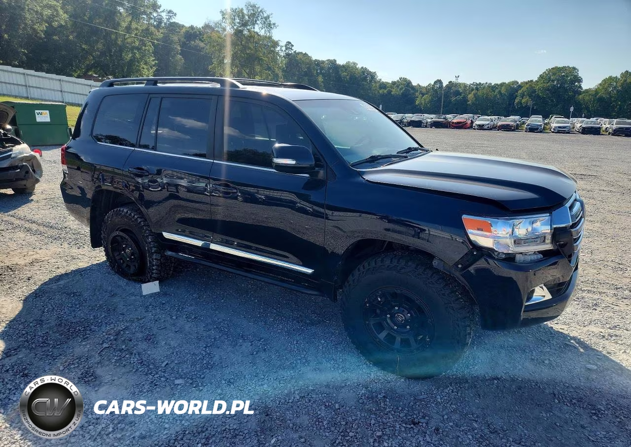 2017 Toyota Land Cruiser Base VIN:JTMCY7AJXH4050804 - 4