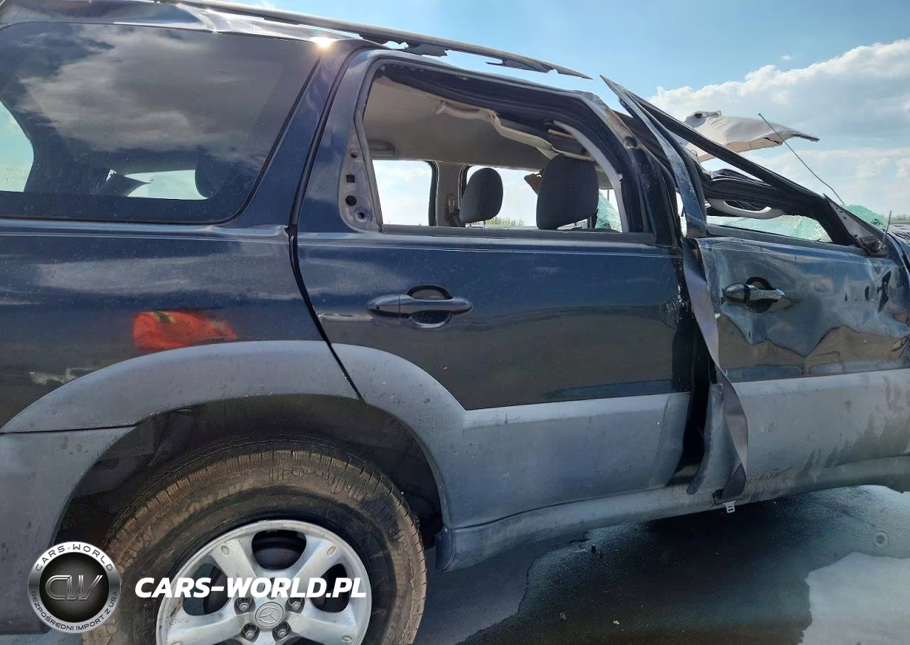 2005 Mazda Tribute I VIN:4F2YZ02Z95KM54750 - 10