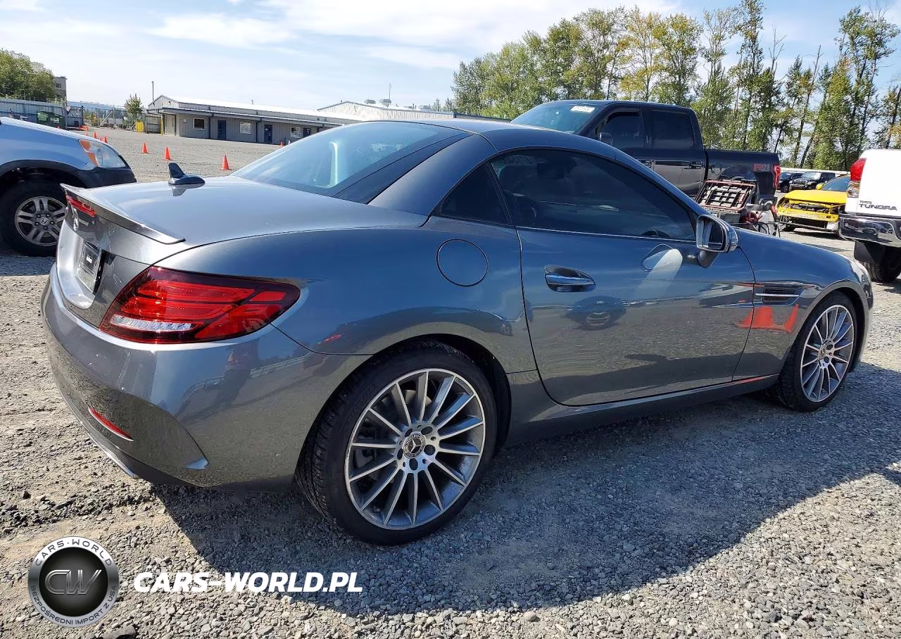 2018 Mercedes-Benz Slc 300 VIN:WDDPK3JA6JF154251 - 3