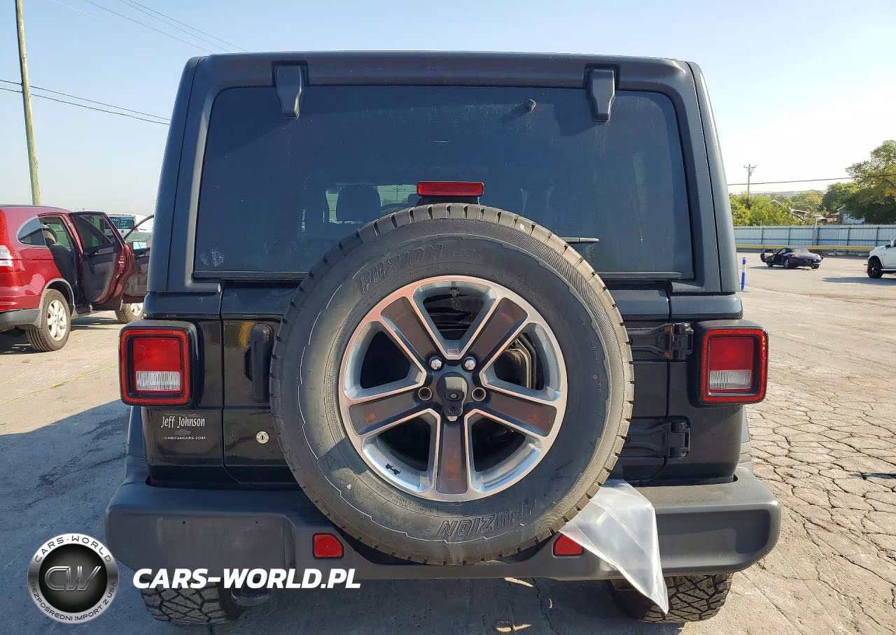 2019 Jeep Wrangler Unlimited Sahara VIN:1C4HJXEGXKW536761 - 6