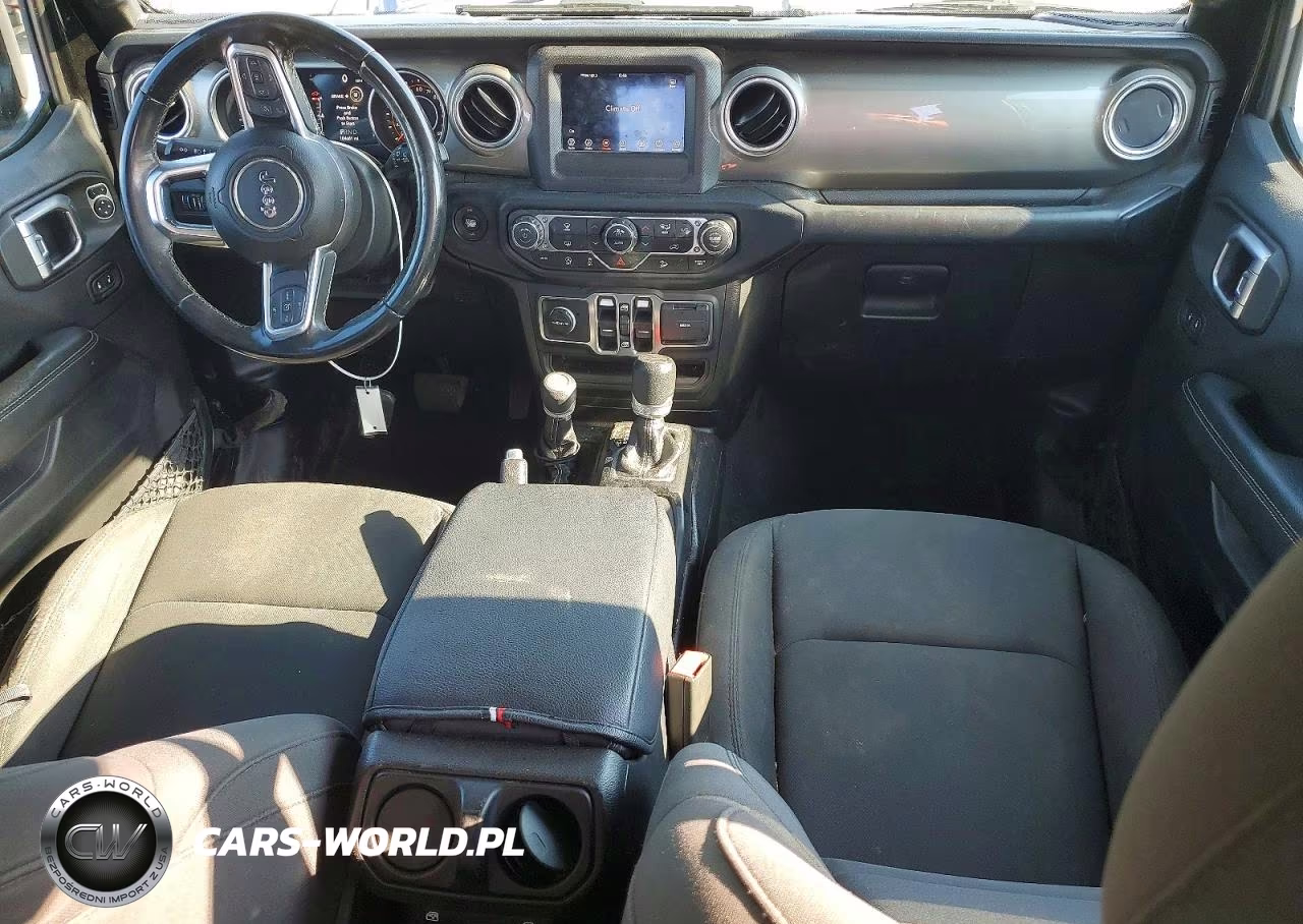 2019 Jeep Wrangler Unlimited Sahara VIN:1C4HJXEGXKW536761 - 8