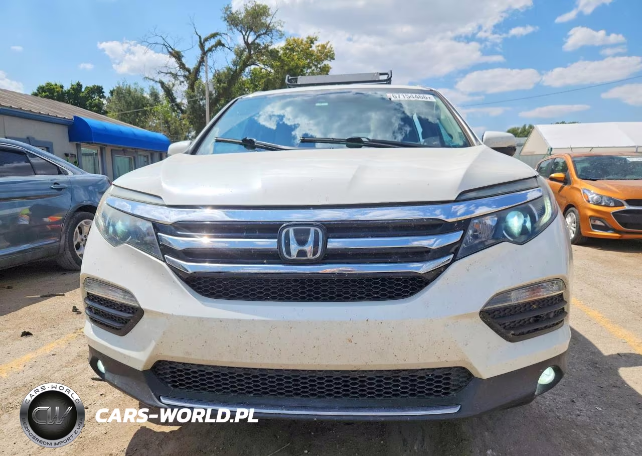 2017 Honda Pilot Touring VIN:5FNYF6H95HB046038 - 5