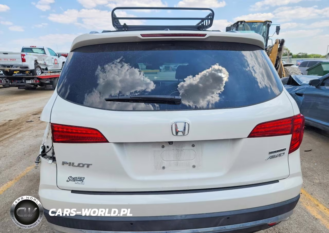 2017 Honda Pilot Touring VIN:5FNYF6H95HB046038 - 6