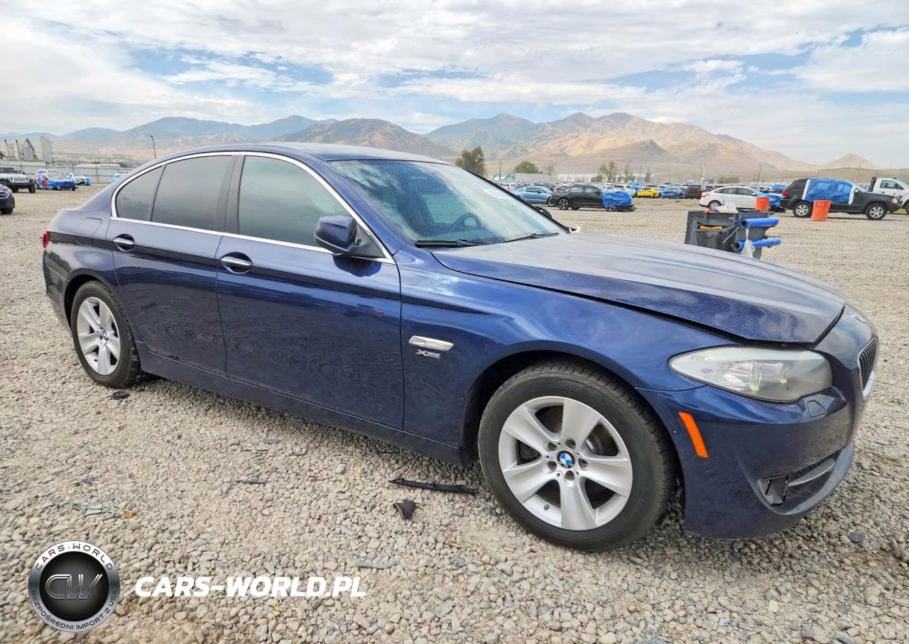 2012 BMW 528 Xi VIN:WBAXH5C55CDW08442 - 4