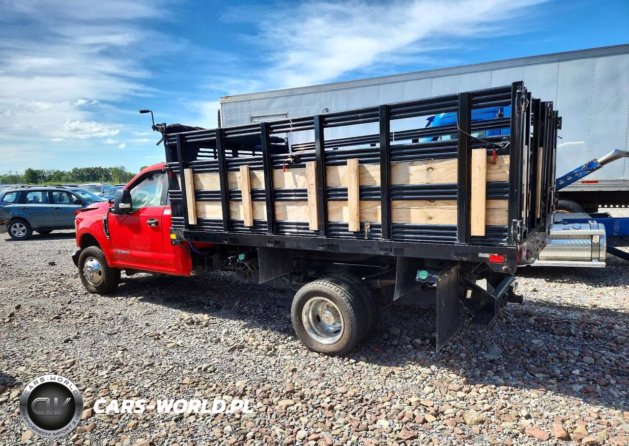 2018 Ford F350 Super Duty Flat Bed Truck VIN:1FDRF3HT0JEB46355 - 2