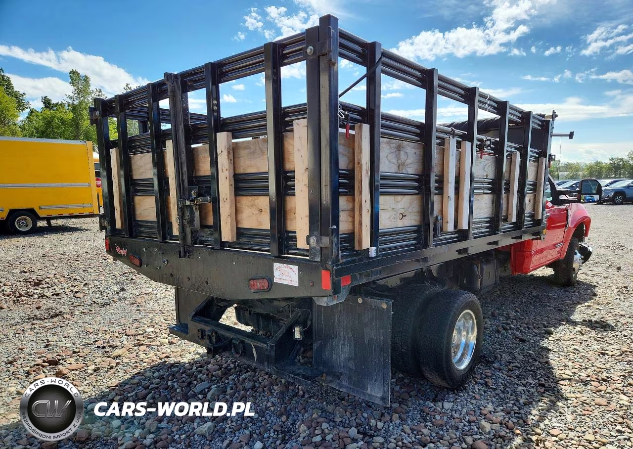 2018 Ford F350 Super Duty Flat Bed Truck VIN:1FDRF3HT0JEB46355 - 3
