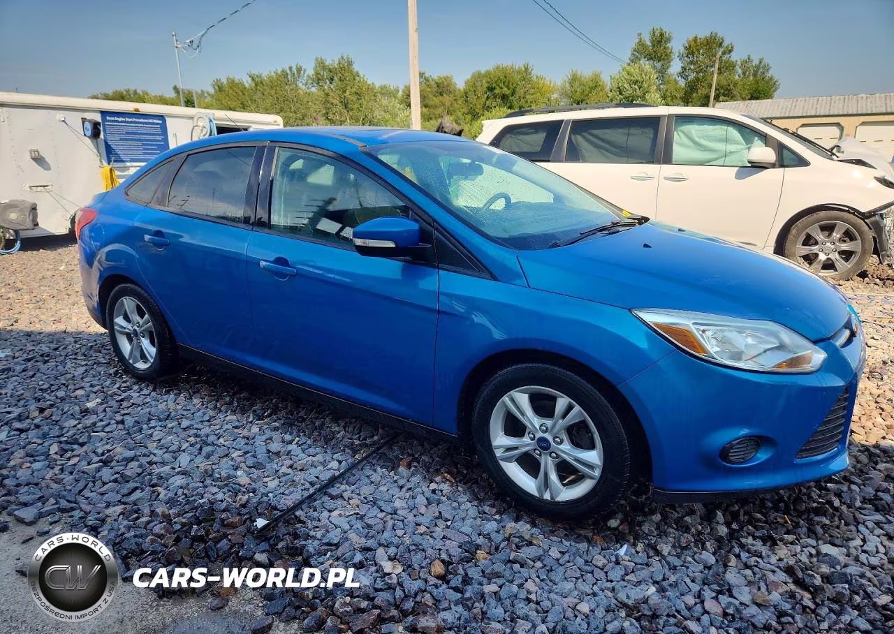 2014 Ford Focus Se VIN:1FADP3F25EL105247 - 4