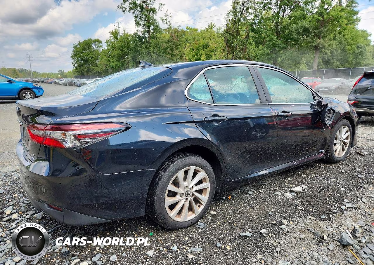 2021 Toyota Camry Le VIN:4T1R11BK2MU020334 - 3
