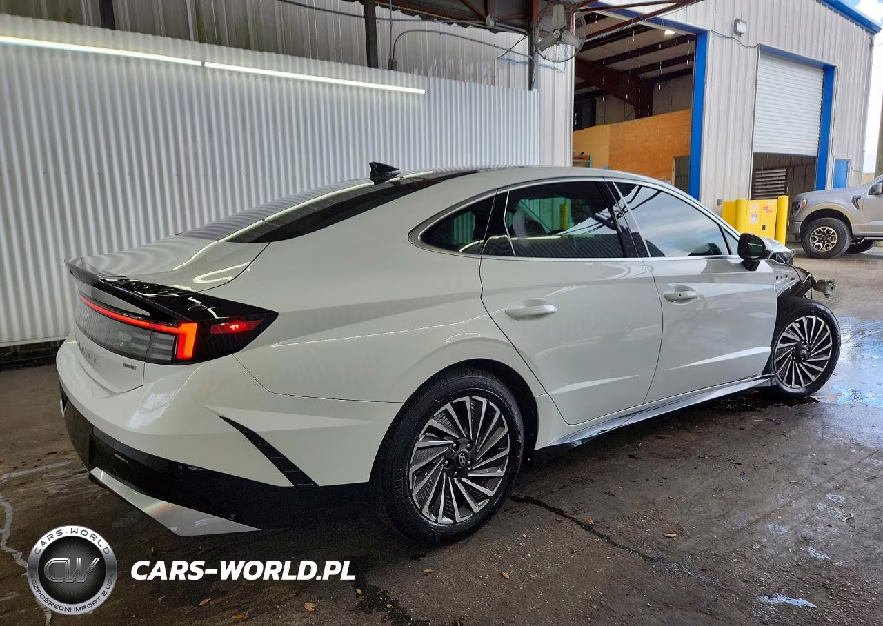 2026 Hyundai Sonata Hybrid Sel VIN:KMHL34JJ3TA153307 - 3