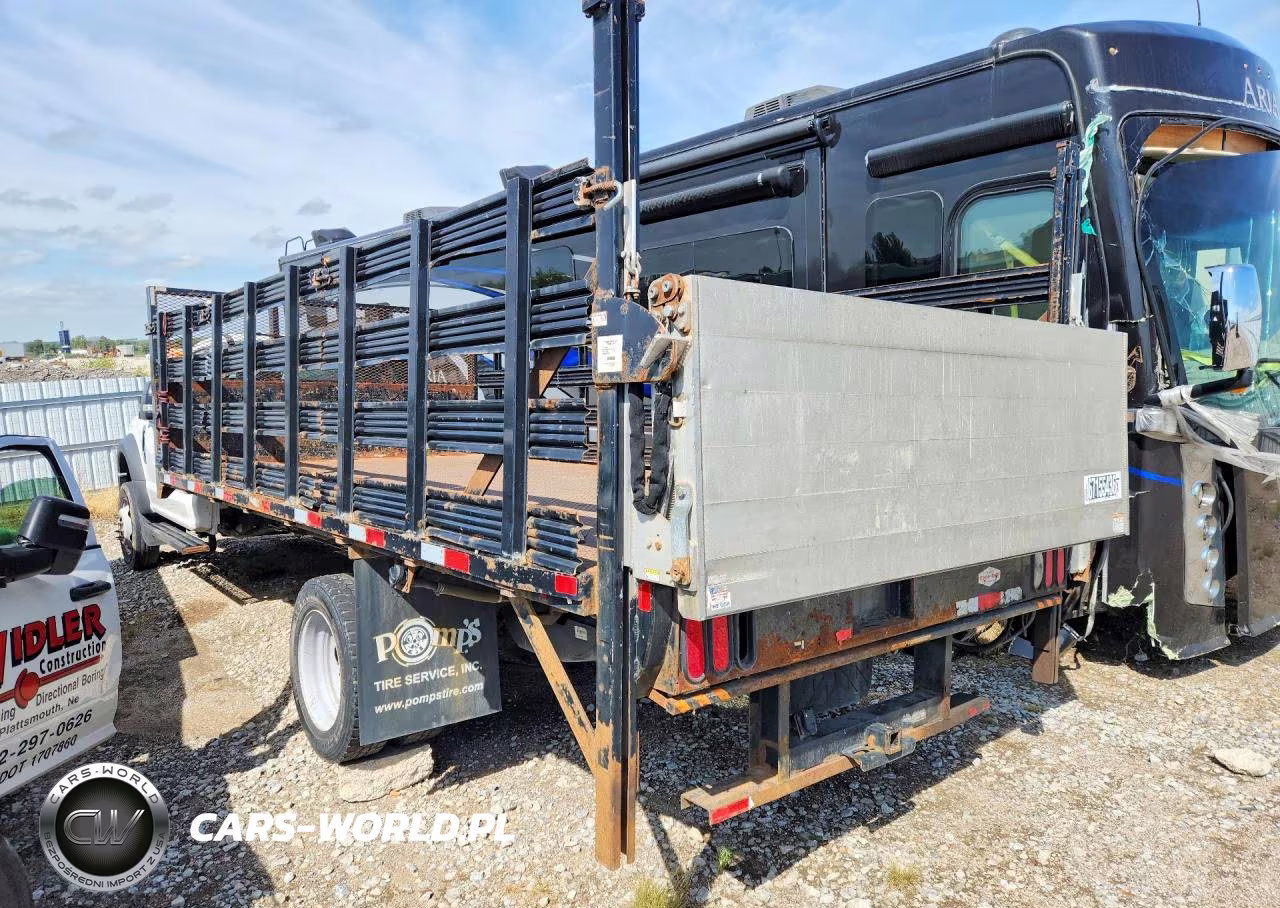 2019 Ford F550 Super Duty VIN:1FDUF5GY4KEF71033 - 2