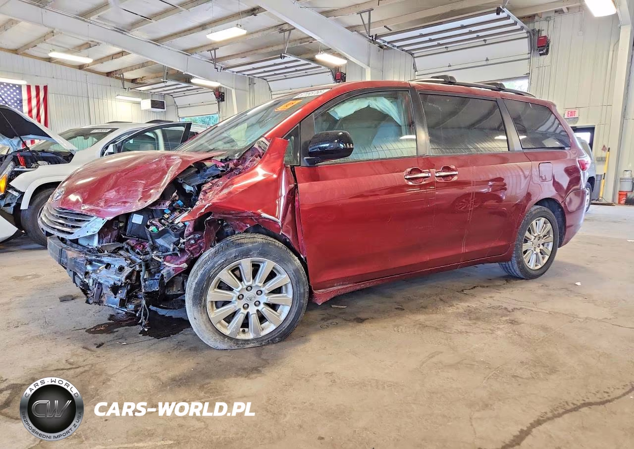 2015 Toyota Sienna Xle 7-Passenger – zdjęcie 1 z 12