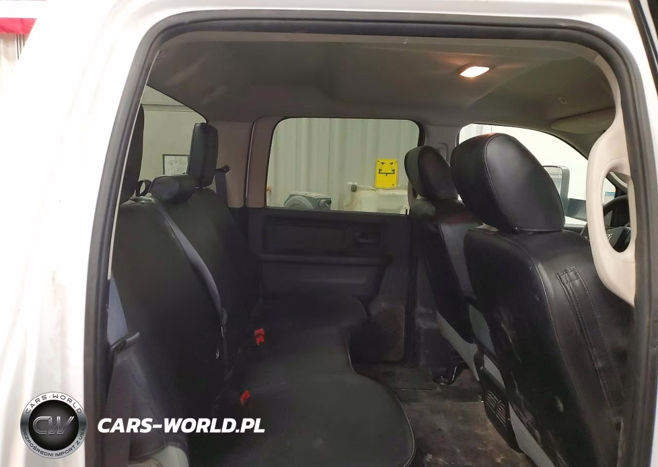 2018 Ram 2500 St VIN:3C6UR5HL1JG295746 - 10