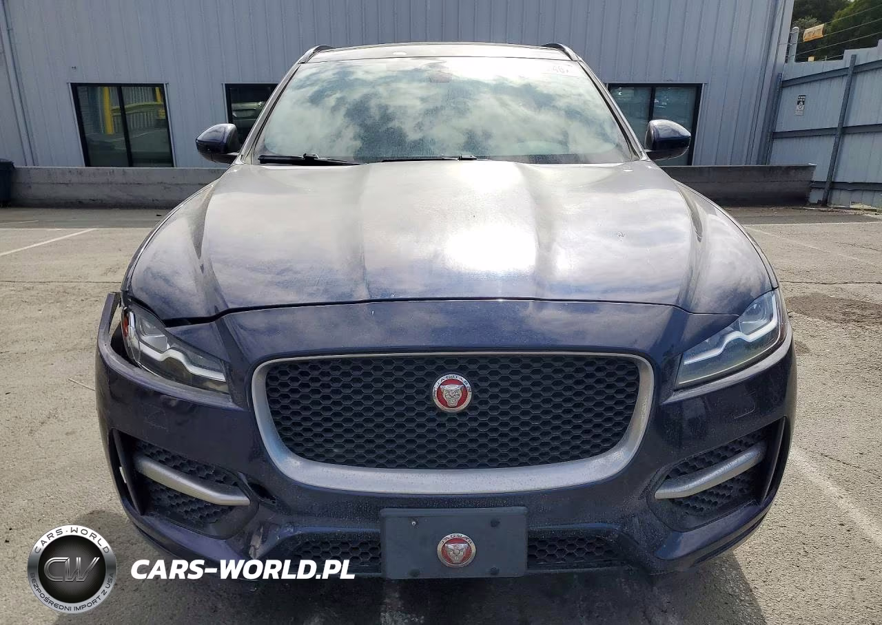 2018 Jaguar F-Pace R - Sport VIN:SADCL2FN5JA298645 - 5